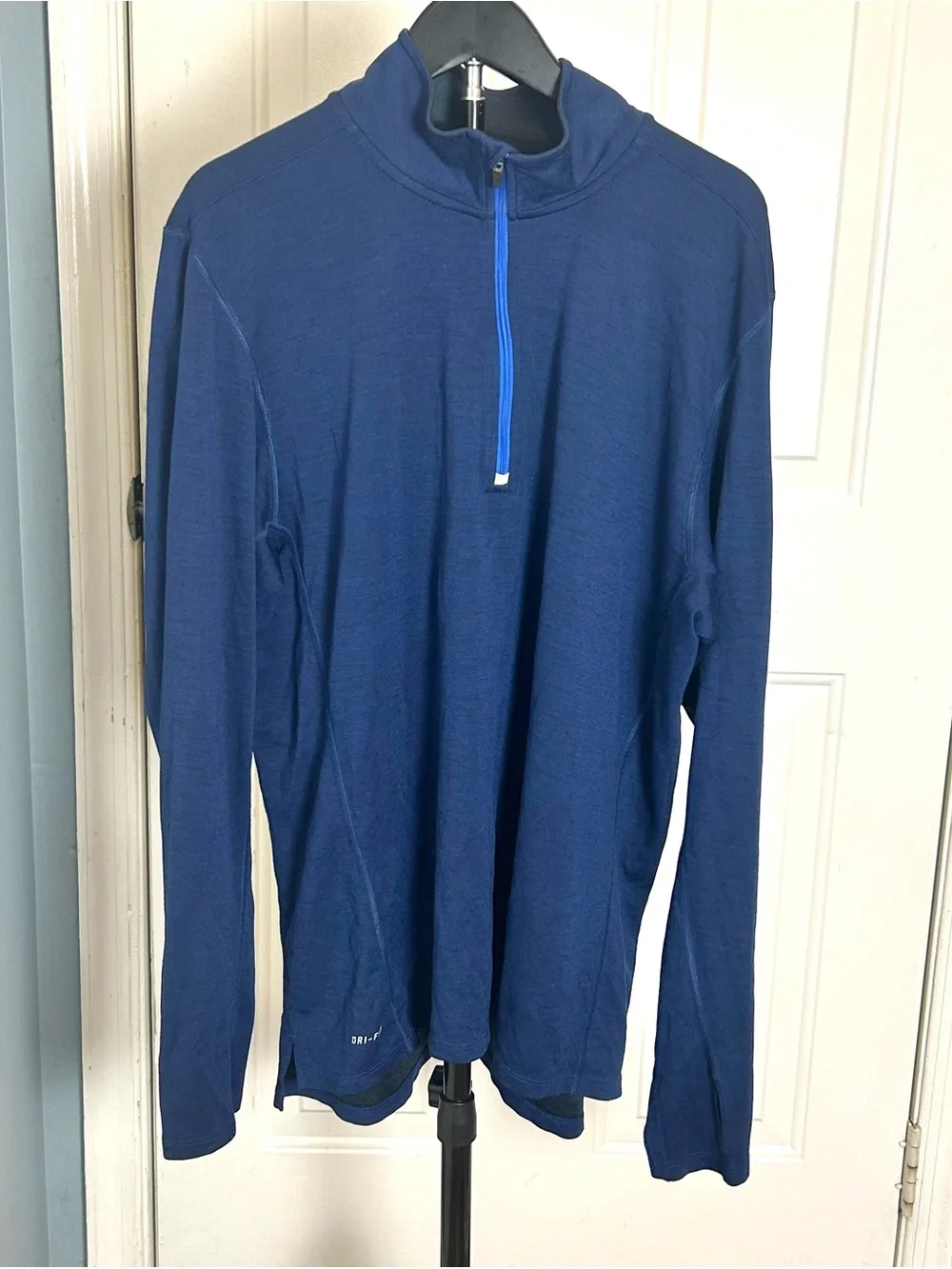 Nike Dri-Fit Men's Blue Long Sleeve 1/4 Zip Lightweight Activewear Top Size XL